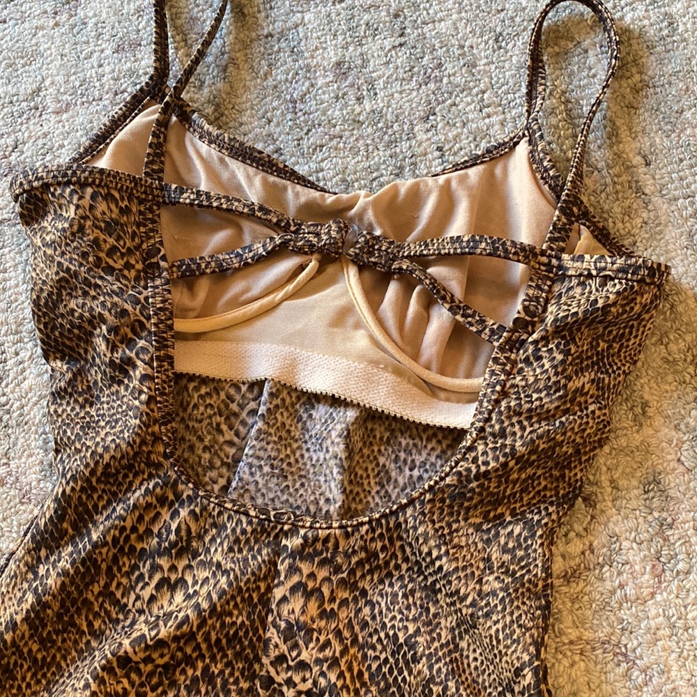 Swimsuit - Picture 4 of 5